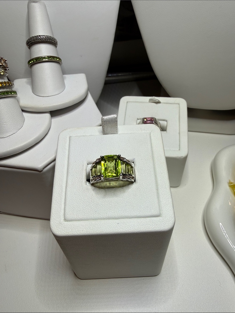 Sterling Silver Peridot-Cut Green Crystal Ring clear CZ Accents - Picture 11 of 11